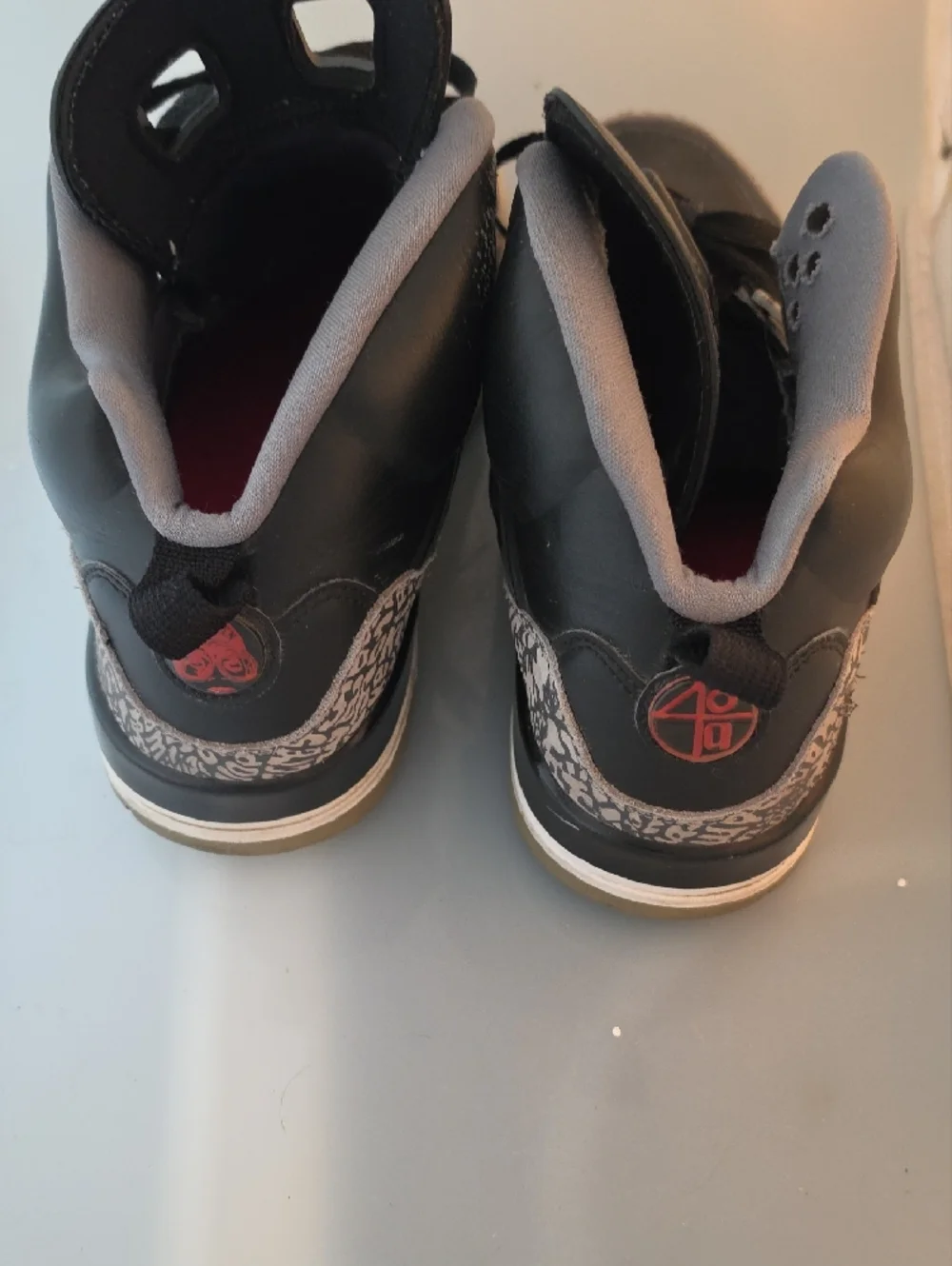 Jordan Spizike Men's Black and Grey Retro Basketball Sneakers - Picture 3 of 5